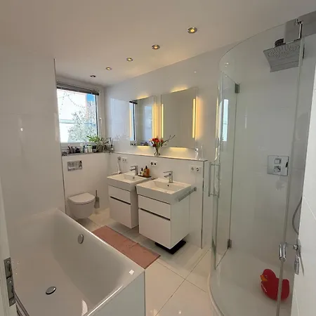 Penthouse-feeling Im Zentrum Apartman *